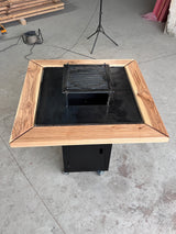 Gratar Gradina cu plita 10 mm Fire Pit 75x75 cm din fier  pe lemne, pentru terasa   CU BLAT DE LEMN SI MOTIVE TRADITIONALE