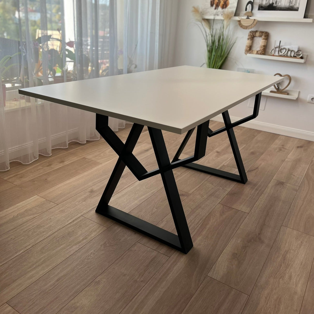 Masa lemn oval de tei, cu picioare metal, set Larisa