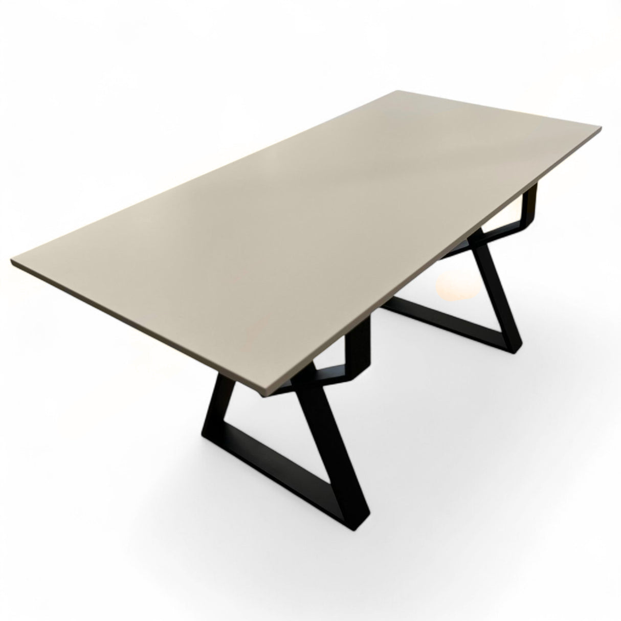 Masa lemn oval de tei, cu picioare metal, set Larisa