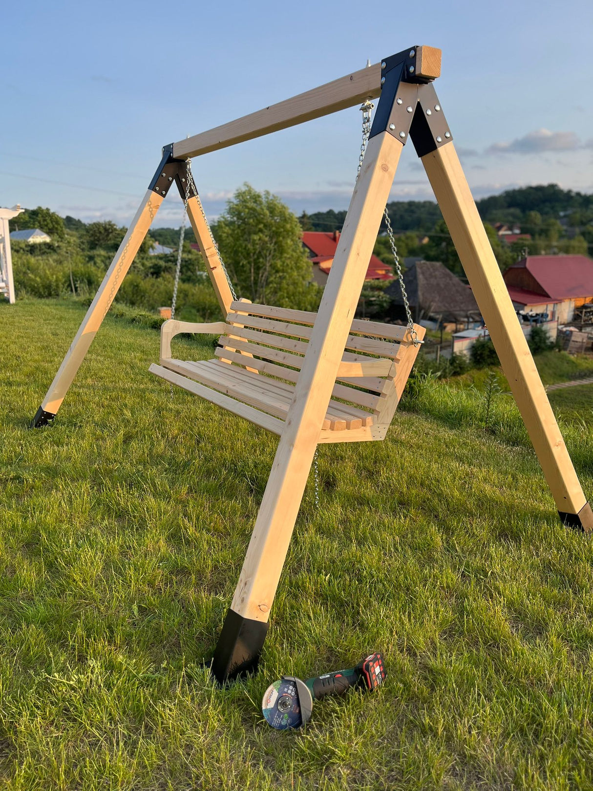 Balansoar / leagan gradina cu structura din lemn de brad, cu conectori metalici, rustic, 3 persoane, set pentru terasa / curte, culoare natur, 150 KG