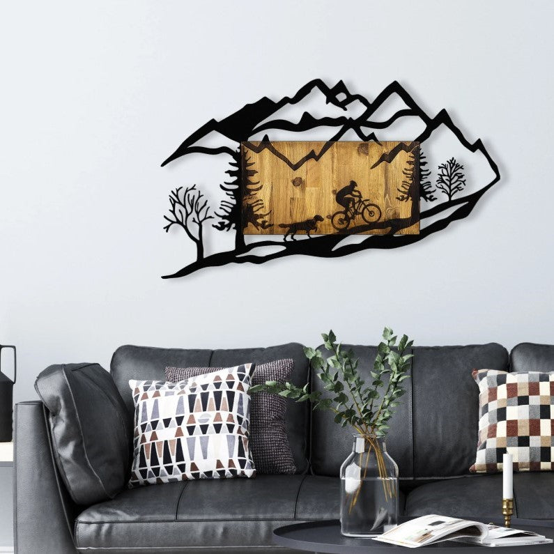 Decoratiune perete din metal si lemn, model biciclist in natura, 110x3x65 cm