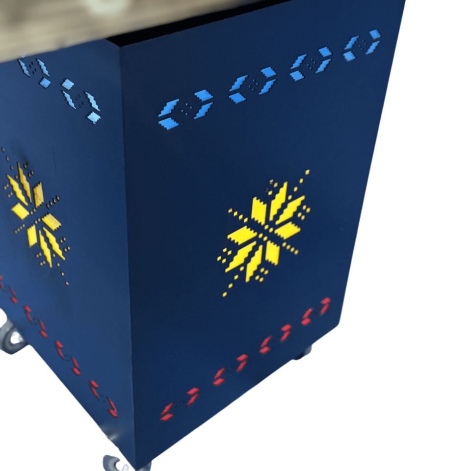 Fire Pit, Gratar cu plita 75x75 cm din otel 10 mm pe lemne, pentru gradina sau terasa FARA BLAT DE LEMN, CU MOTIVE TRADITIONALE - BUZ.RO