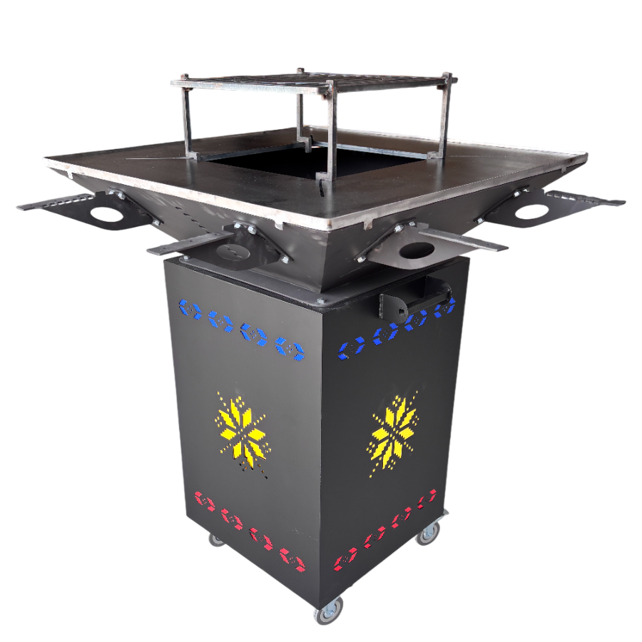 Fire Pit, Gratar cu plita 75x75 cm din otel 10 mm pe lemne, pentru gradina sau terasa  CU BLAT DE LEMN SI MOTIVE TRADITIONALE