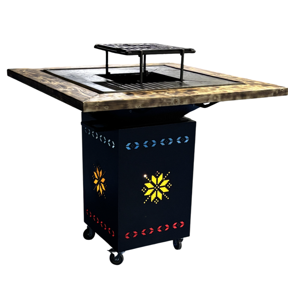 Fire Pit, Gratar cu plita 75x75 cm din otel 10 mm pe lemne, pentru gradina sau terasa  + blat de lemn, cu sticla colorata  CU BLAT DE LEMN SI MOTIVE TRADITIONALE