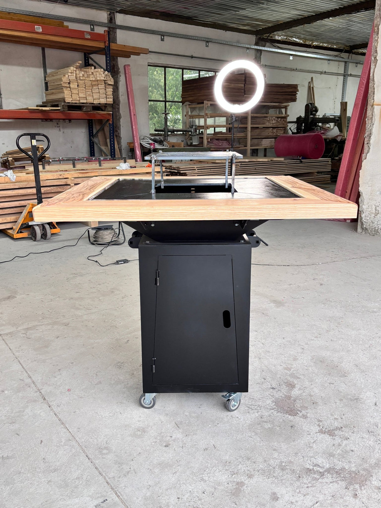 FirePit, Gratar cu plita 75x 75 cm din otel, 10 mm, pentru gradina sau terasa  + blat de lemn - BUZ.RO