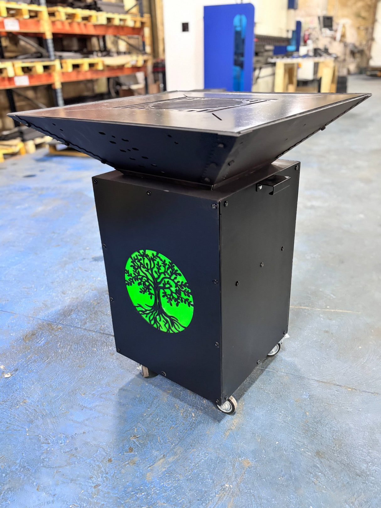 Gratar de gradina, 5 in 1 ,fire pit cu Plita 10 mm Otel , Suport Ceaun/Disc , Gratar de curte , Personalizabil , Copacul Vietii - BUZ.RO