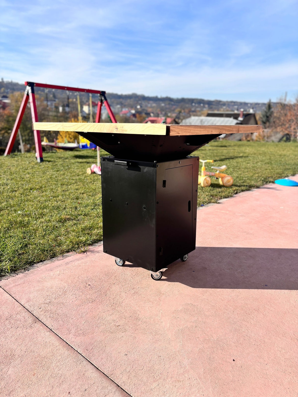 Gratar de gradina Demontabil, 5 in 1 ,fire pit cu Plita 10 mm Otel 72x 72 cm ,Cu Blat din Lemn,Suport Ceaun/Disc ,Gratar de curte - BUZ.RO