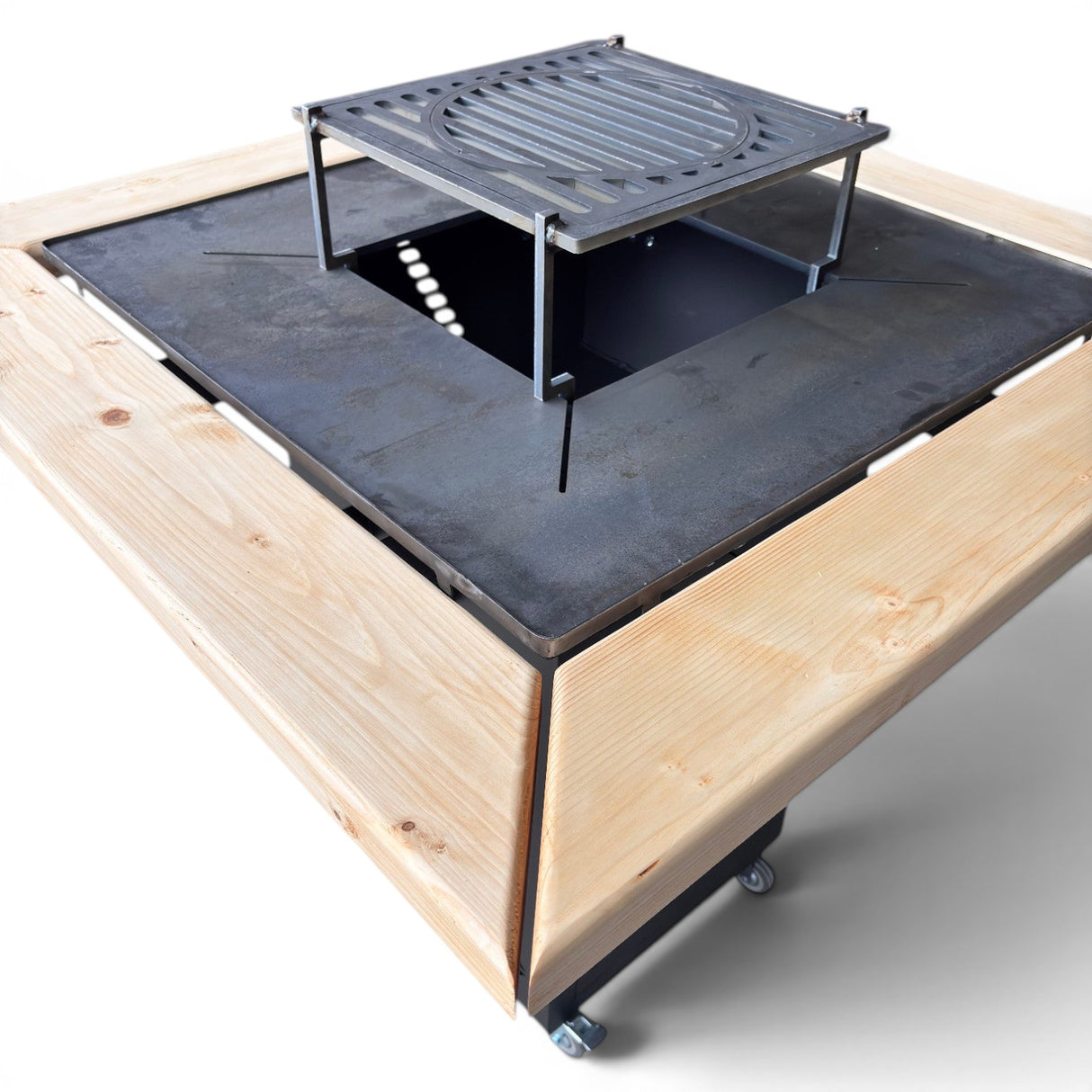Gratar Gradina cu plita 10 mm Fire Pit 75x75 cm din fier  pe lemne, pentru terasa   CU BLAT DE LEMN SI MOTIVE TRADITIONALE