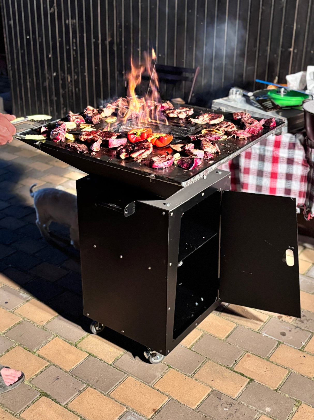 Gratar de gradina, plita 75x75 cm fire pit cu grosime 6, 8 sau 10 mm, Otel dur, fara blat - BUZ.RO