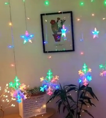 Instalatie craciun,perdea cu fulgi si stele,multicolora - BUZ.RO