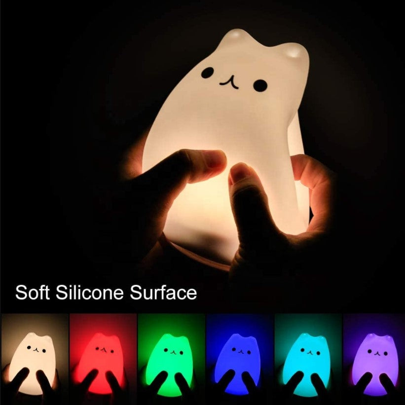 Lampa de veghe LED pisicuta jucausa multicolora din silicon moale, control prin telecomanda