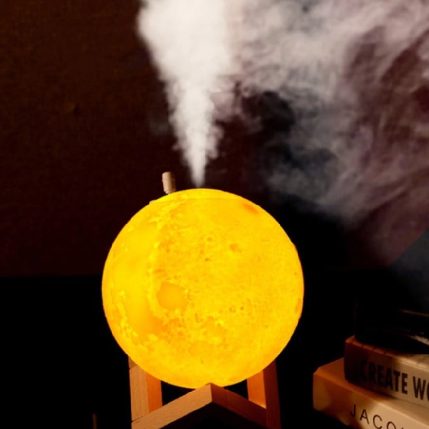 Lampa luna, umidificator, 3D, aromaterapie, purificator aer, reincarcabila, 880 ml, cu acumulator, 3 culori lumina, cu stand lemn