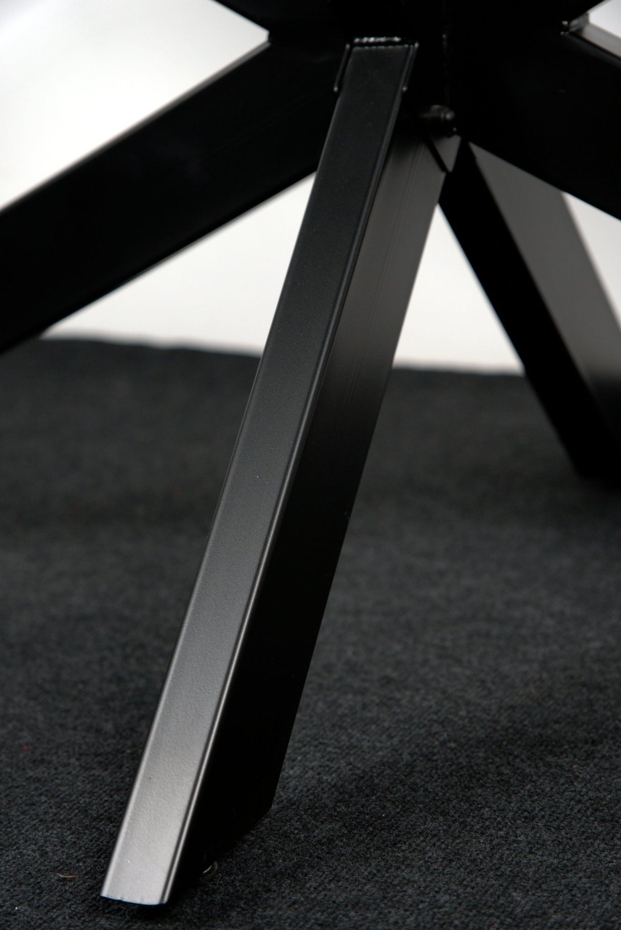 Masa lemn masiv tei, cu picioare masa metal, Lisa - BUZ.RO