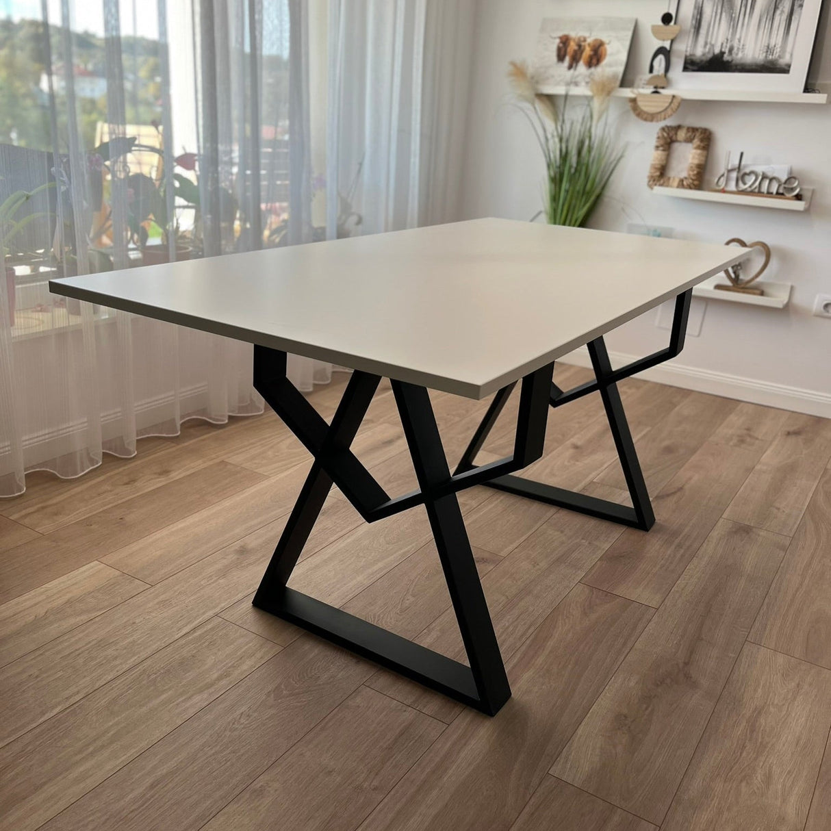 Set masa cu scaune bucatarie, dining, living, sufragerie, blat bej cu picioare metalice, scaune husa gri ,4 persoane, DANA - BUZ.RO