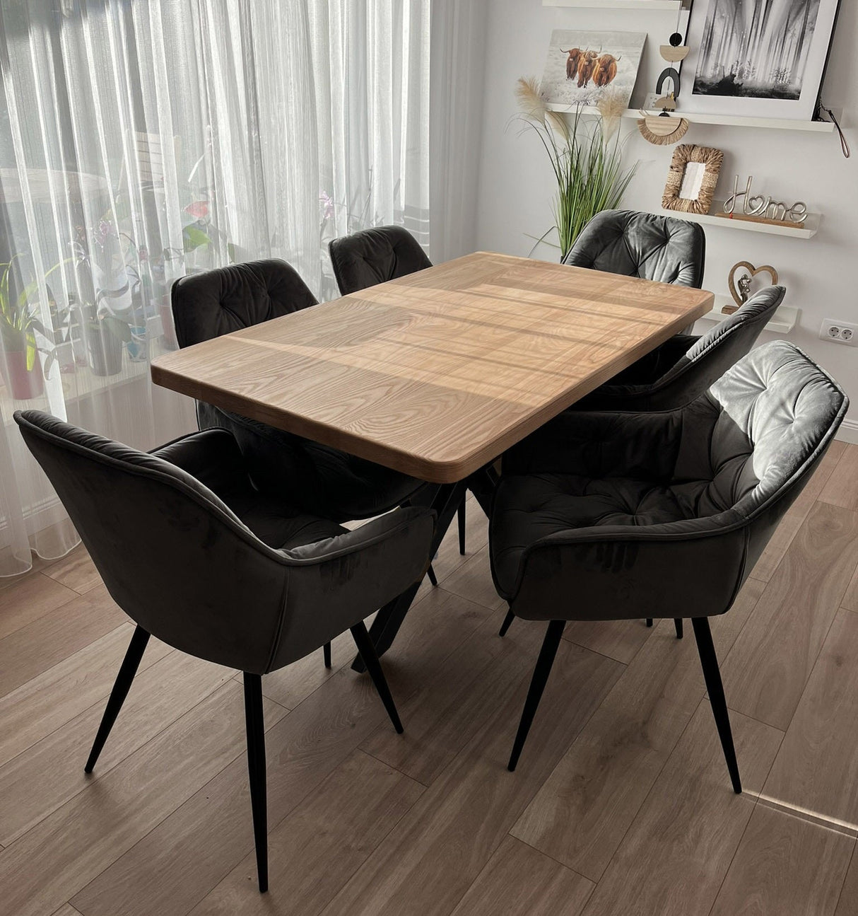 Set masa cu scaune bucatarie, dining, living, sufragerie, blat din lemn cu picioare metalice, scaune husa catifea gri, 4 persoane, Lavinia - BUZ.RO