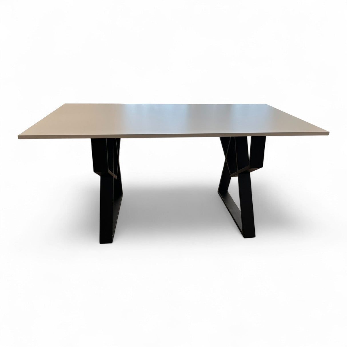 Set masa cu scaune bucatarie, dining, living, sufragerie, blat din pal cu picioare metalice, scaune husa catifea gri, 4 persoane, Alina - BUZ.RO