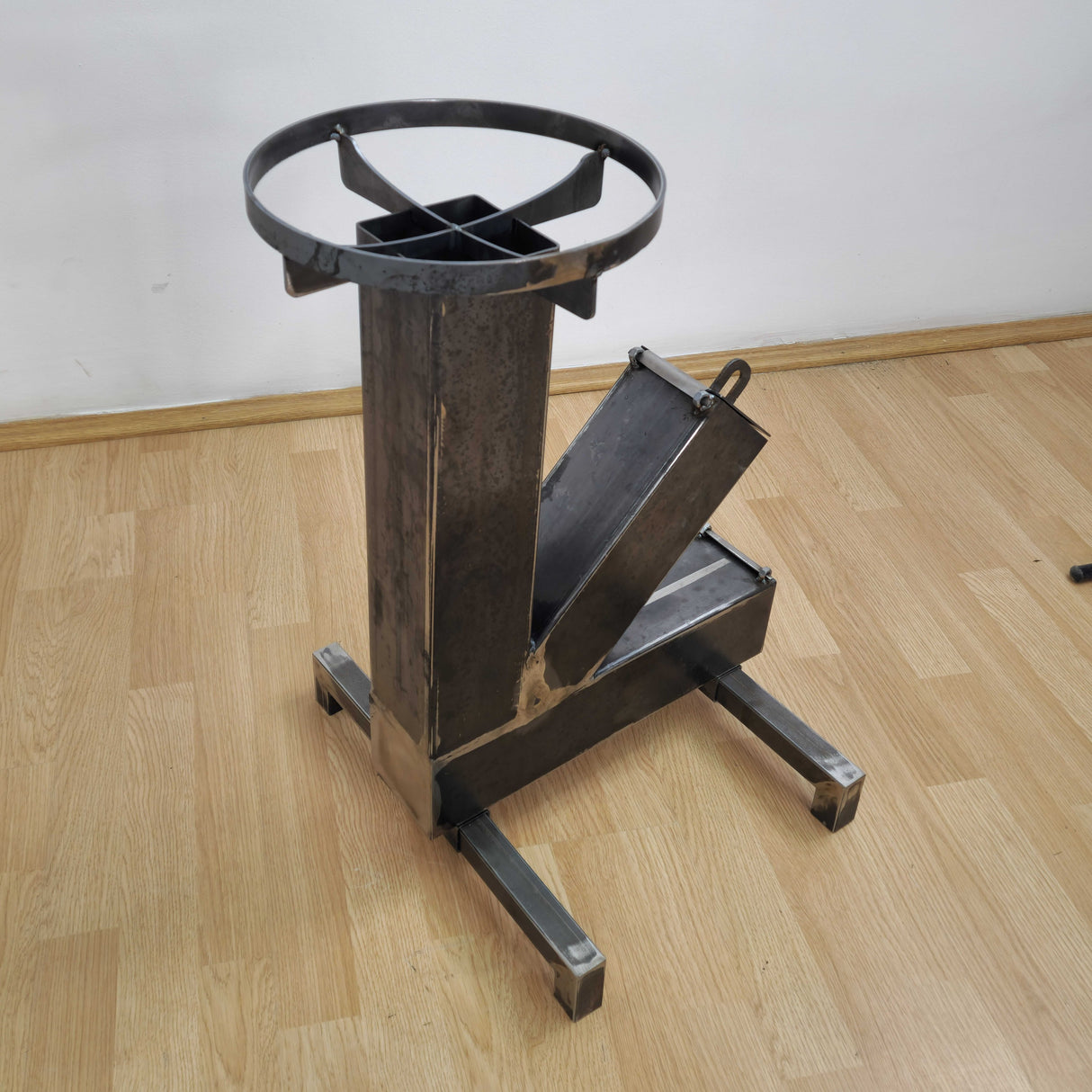Soba de gatit pe lemne cu manere, soba cu plita, otel carbon, portabila, pentru disc si ceaun, 65.5x35x33cm NEVOPSITA